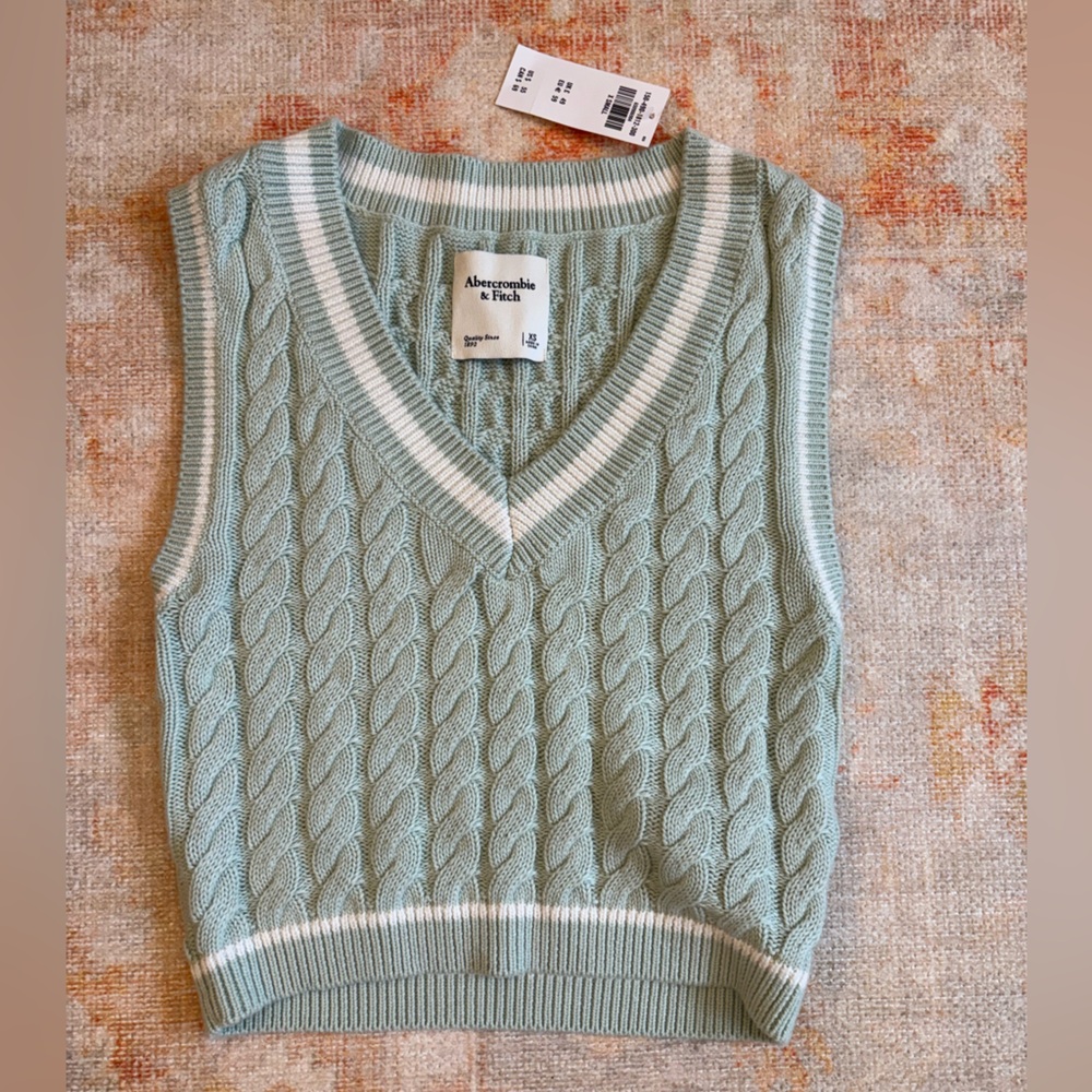 Abercrombie V-Neck Sweater Vest